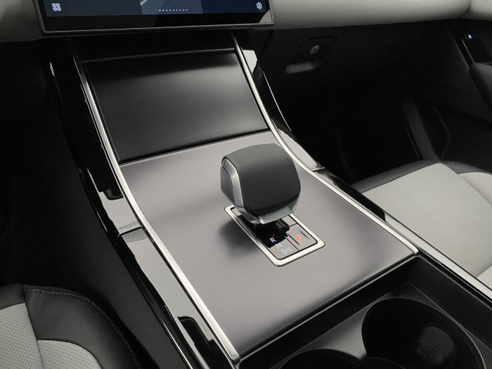 Land Rover Range Rover Velar D300 DYNAMIC SE AUT AWD 3.0 d Dynamic SE