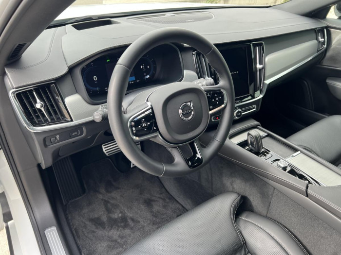 Volvo S90 B5 AWD R-DESIGN Aut 1.maj.
