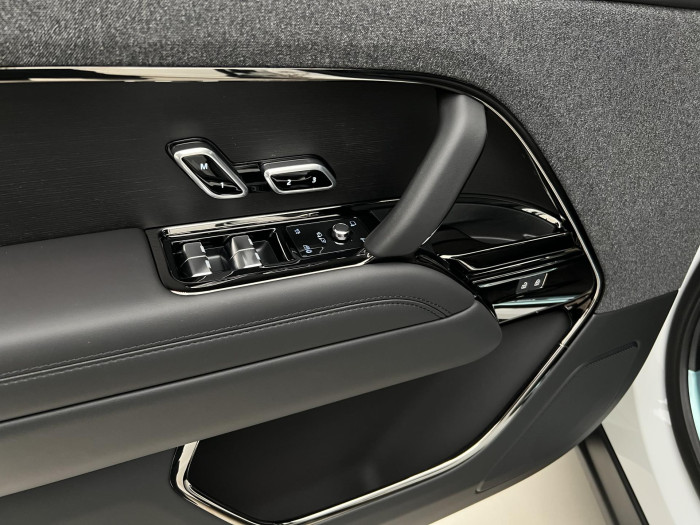 Land Rover Range Rover Sport D300 DYNAMIC SE AWD Aut 3.0 d Dynamic SE