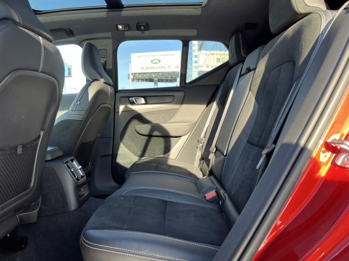 Volvo XC40 T5 R-DESIGN RECHARGE Aut 1.maj