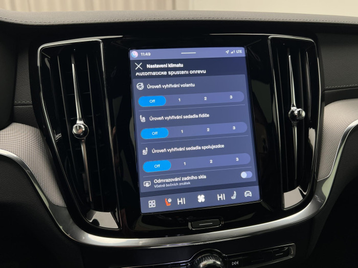 Volvo V60 B4 ULTRA DARK AUT 1.maj.