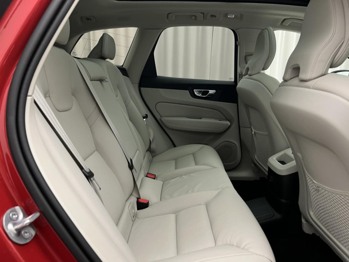 Volvo XC60 T6 AWD RECHARGE ULTRA DARK AUT