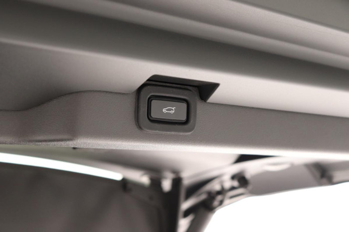 Land Rover Discovery D250 R-DYNAMIC SE REZERVACE 3.0 d Dynamic SE