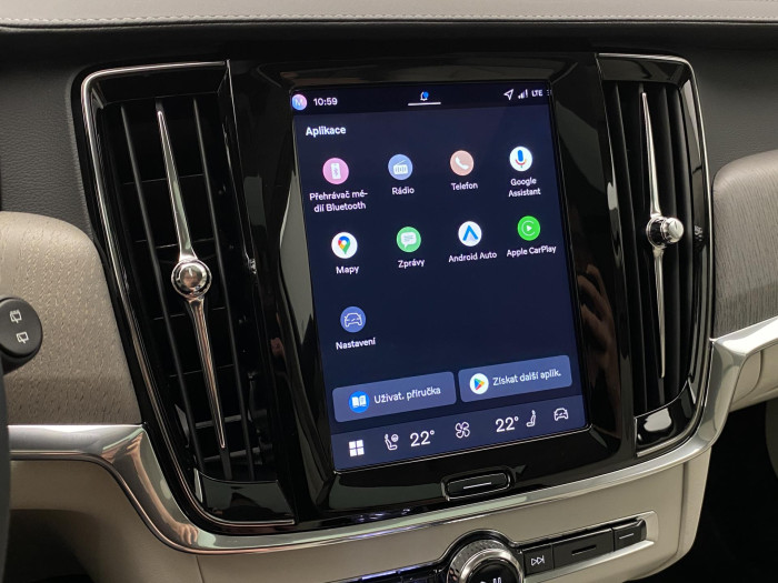 Volvo V90 T8 AWD Plug-in DARK ULTRA