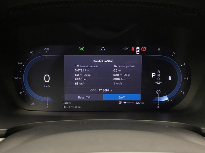 Volvo V90 B4 PLUS DARK AUT REZERVACE 2.0 Plus