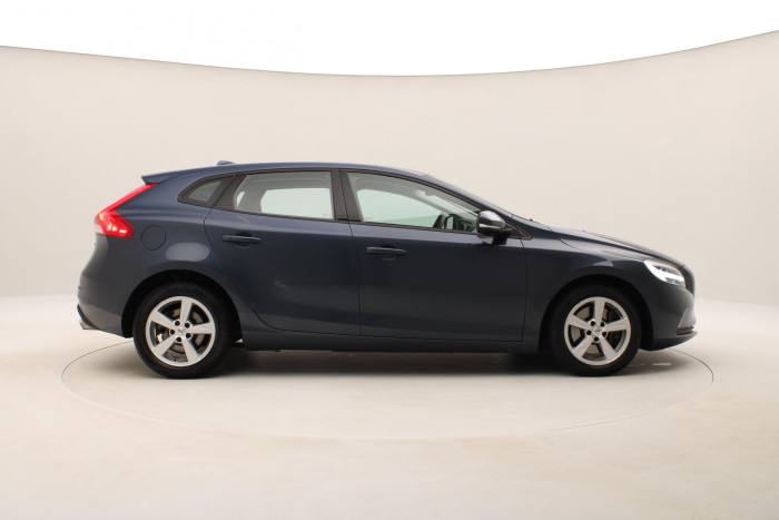 Volvo V40 D2 MOMENTUM AUT NAVIGACE 2.0 d Momentum