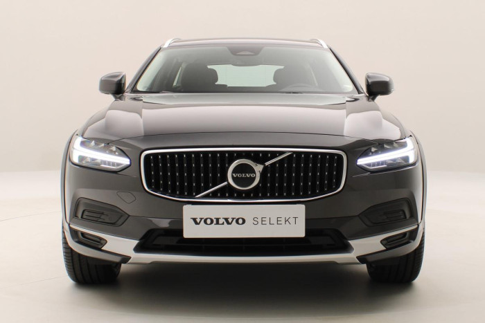 Volvo V90 CC B4 AWD PLUS AUT CZ 1.maj