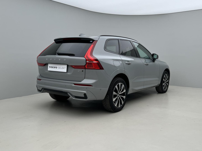 Volvo XC60 B4 AWD PLUS DARK Aut CZ