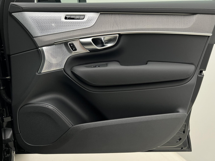 Volvo XC90 T8 AWD RECHARGE DARK ULTRA AUT