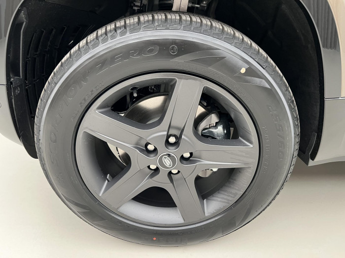 Land Rover Defender 110 D250 X-DYNAMIC SE AWD Aut 3.0 d Dynamic SE