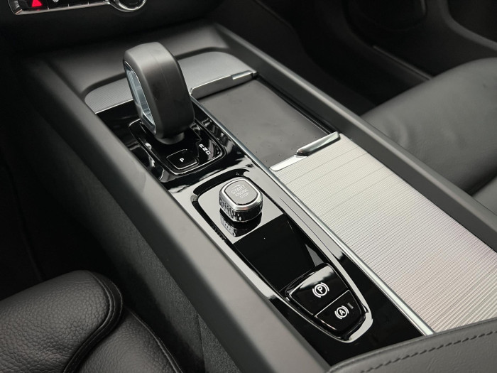 Volvo V60 B4 BRIGHT PLUS