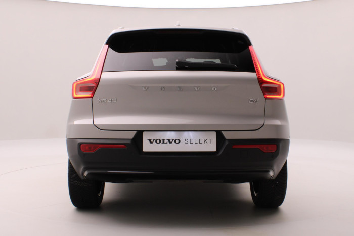 Volvo XC40 B4 DARK PLUS AUT CZ