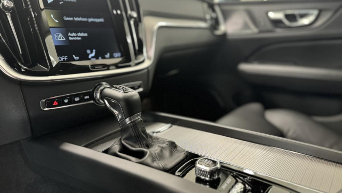 Volvo V60 T4 INSCRIPTION REZERVACE