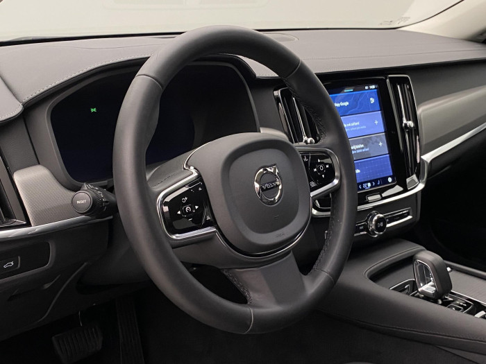 Volvo V90 CC B4 AWD BRIGHT REZERVACE 2.0 CC CC