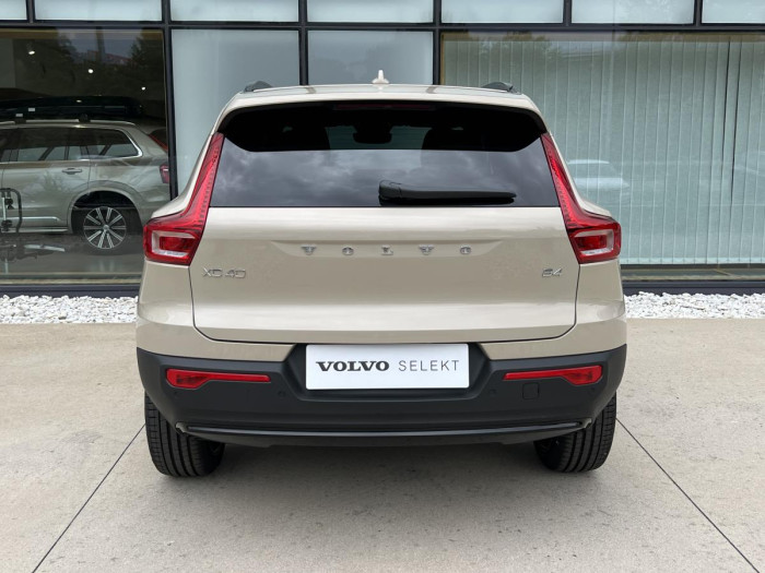 Volvo XC40 B4 AUT BLACK ULTRA