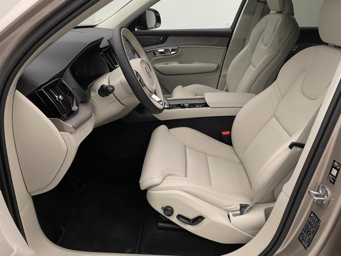 Volvo XC90 T8 AWD RECHARGE DARK PLUS 7m