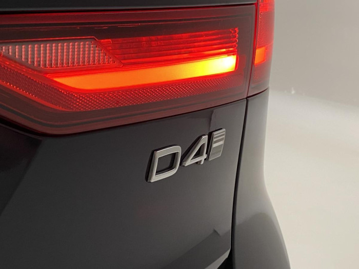 Volvo V90 D4 INSCRIPTION AUT REZERVACE 2.0 d