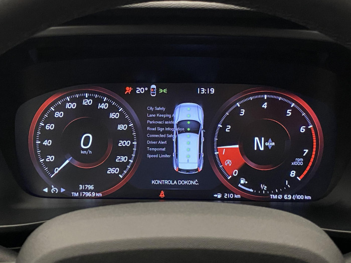 Volvo XC40 T2 KINETIC CZ NAVIGACE