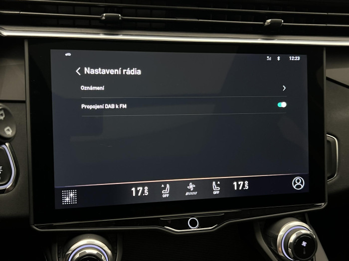 Lynk & Co 01 PHEV DCT AUT 1.maj.