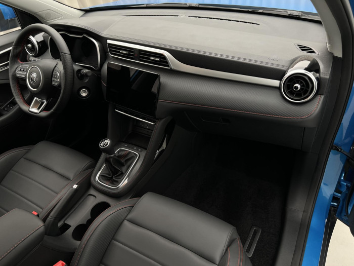 MG ZS EMOTION PLUS 1.5DVVT MAN