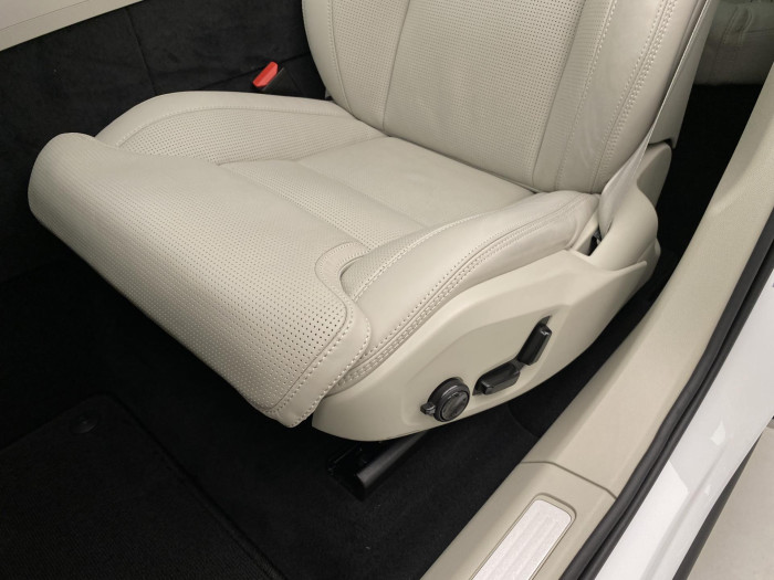 Volvo XC60 T6 AWD PLUG-IN DARK PLUS AUT