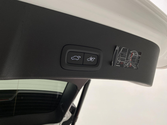 Volvo XC40 TWIN ENGINE ULTIMATE CZ