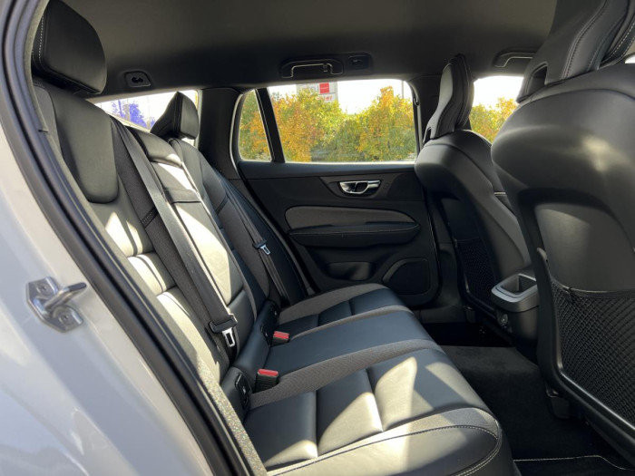 Volvo V60 B4 R-DESIGN Aut 1.maj.