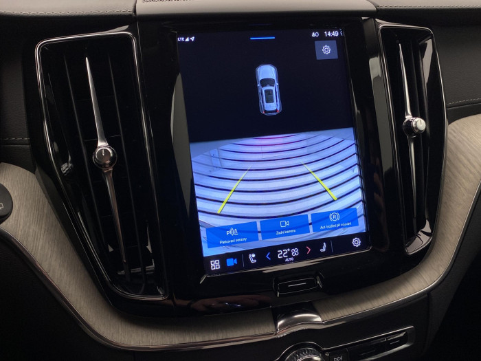 Volvo XC60 B4 AWD INSCRIPTION AUT CZ