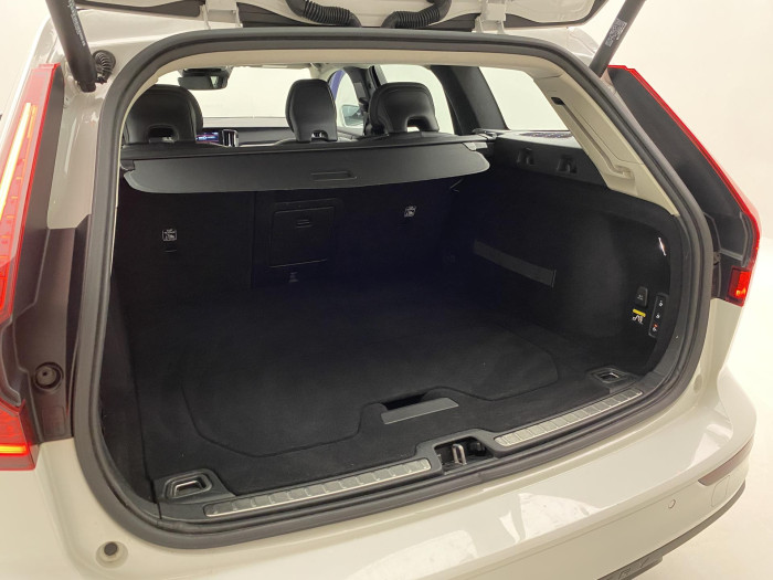 Volvo V60 CC D4 AWD MOMENTUM AUT 2.0 d CC CC Momentum