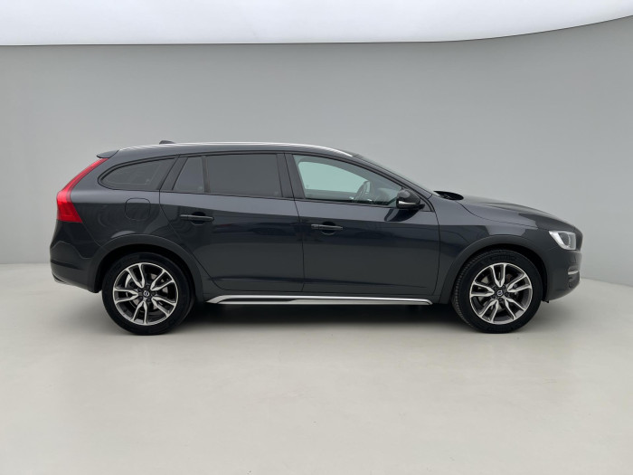 Volvo V60 CC D4 AWD SUMMUM AUT 2.4 d CC CC Summum