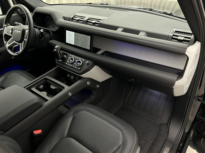 Land Rover Defender 110 D300 X-DYNAMIC 3.0 d Dynamic