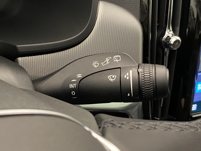 Volvo V90 T8 AWD RECHARGE REZERVACE