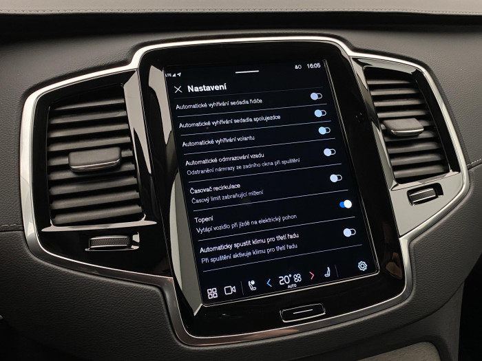 Volvo XC90 T8 AWD PLUS DARK RECHARGE AUT