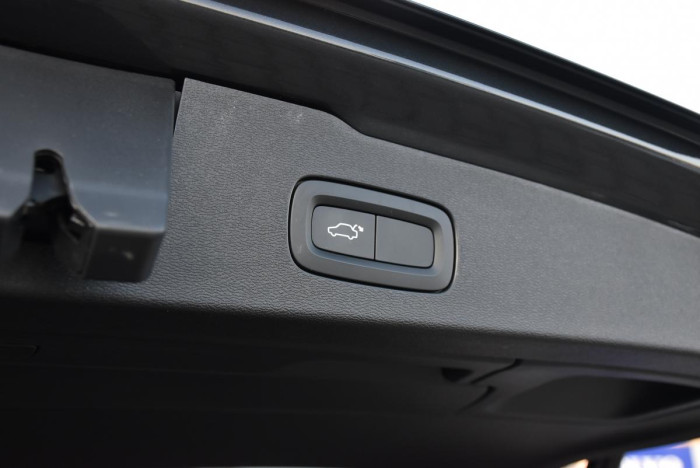 Volvo V60 D3 MOMENTUM AUT REZERVACE 2.0 d Momentum