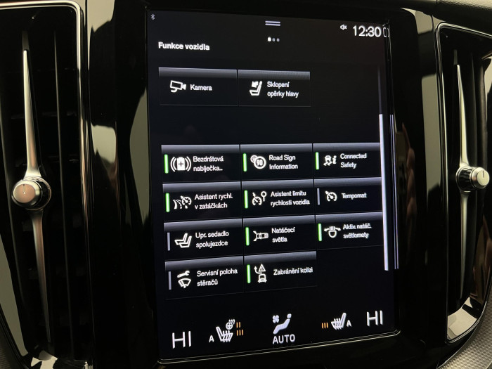 Volvo XC60 B4 AWD R-DESIGN AUT