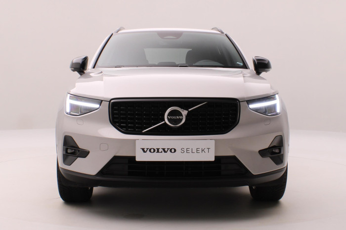 Volvo XC40 B4 DARK PLUS AUT CZ