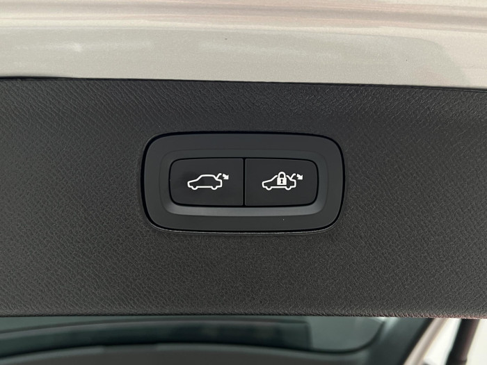 Volvo XC90 T8 AWD RECHARGE ULTRA DARK AUT