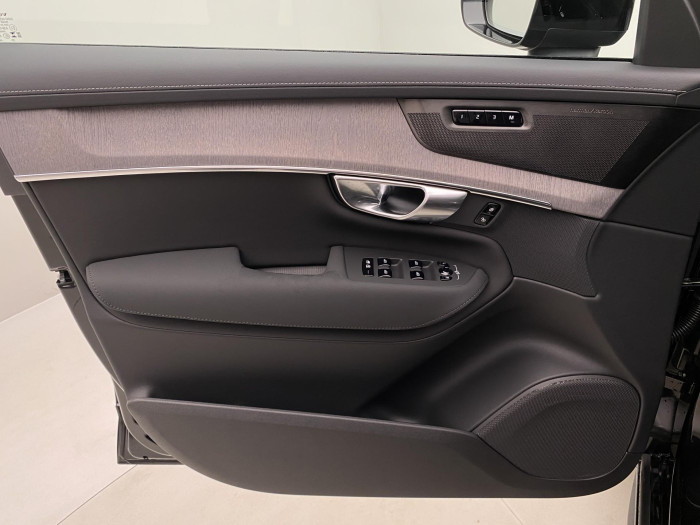 Volvo XC90 T8 AWD RECHARGE DARK PLUS 7m