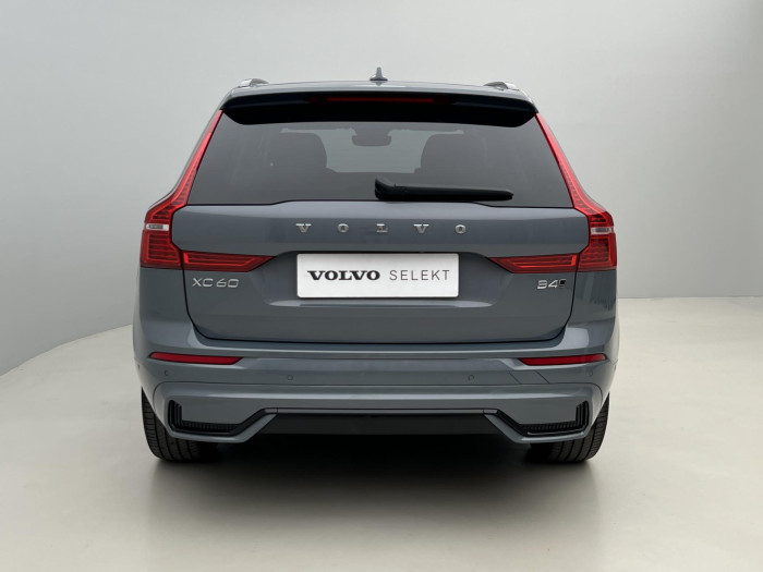 Volvo XC60 B4 AWD PLUS DARK AUT 1.maj.