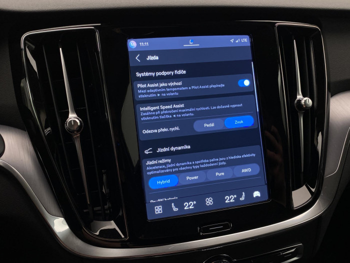 Volvo V60 T6 AWD RECHARGE CORE AUT CZ