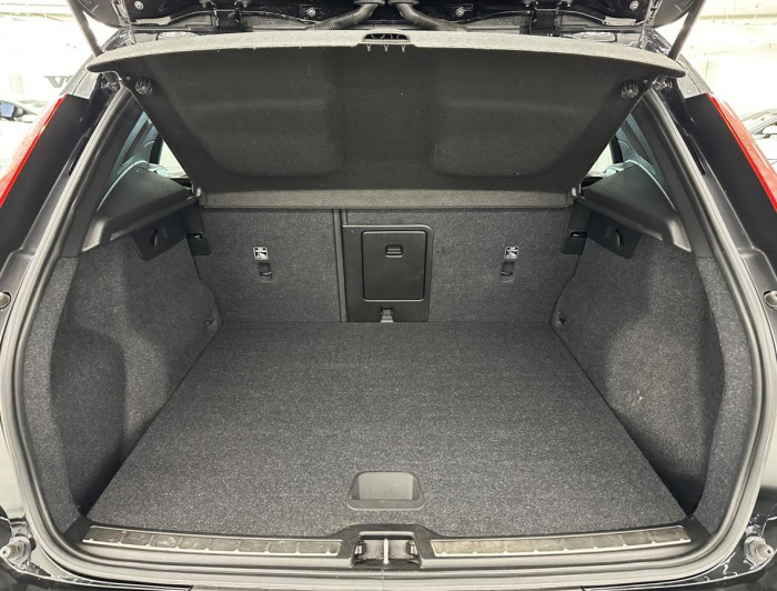 Volvo XC40 D3 INSCRIPTION REZERVACE 2.0 d