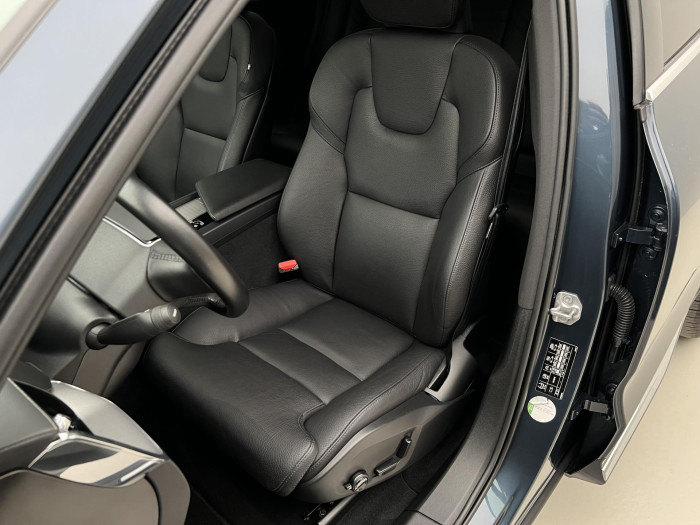 Volvo XC60 B5 AWD INSCRIPTION AUT 1.maj.