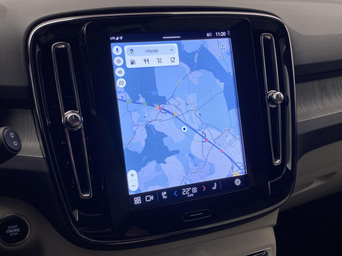 Volvo XC40 B4 DARK PLUS REZERVACE