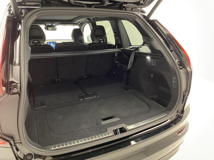 Volvo XC90 B5 AWD BLACK EDITION PLUS 7