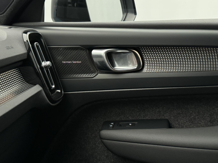 Volvo XC40 B3 ULTIMATE AUT
