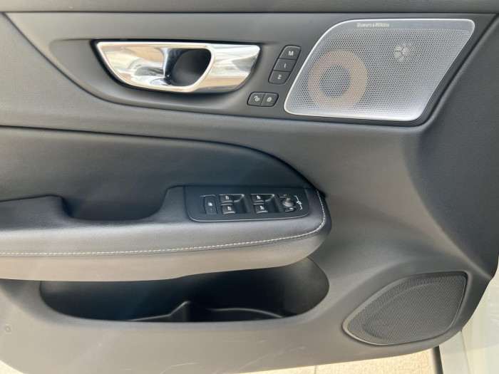Volvo V60 T6 AWD INSCRIPTION REZERVACE