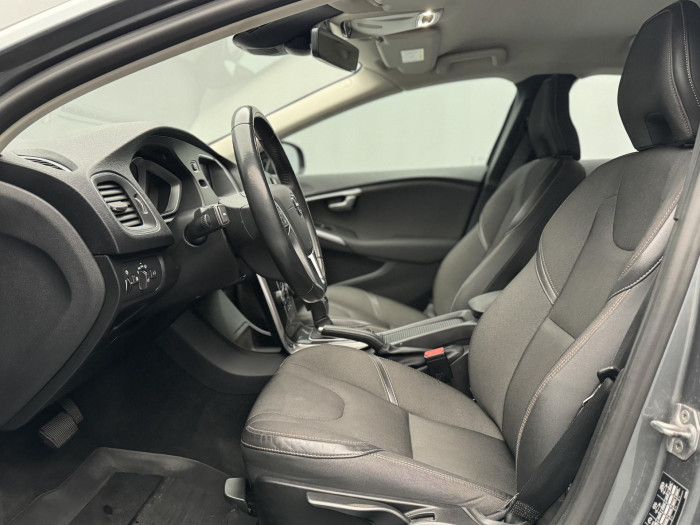 Volvo V40 CC MOMENTUM AUT 2.0 CC CC Momentum