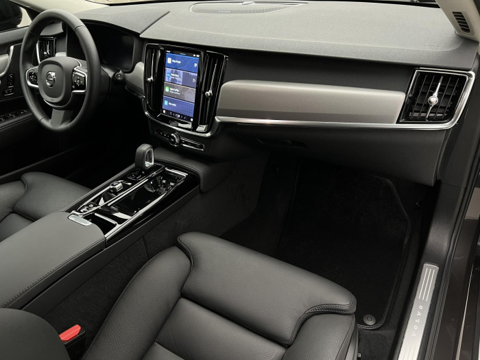 Volvo V90 T6 AWD RECHARGE PLUS DARK AUT