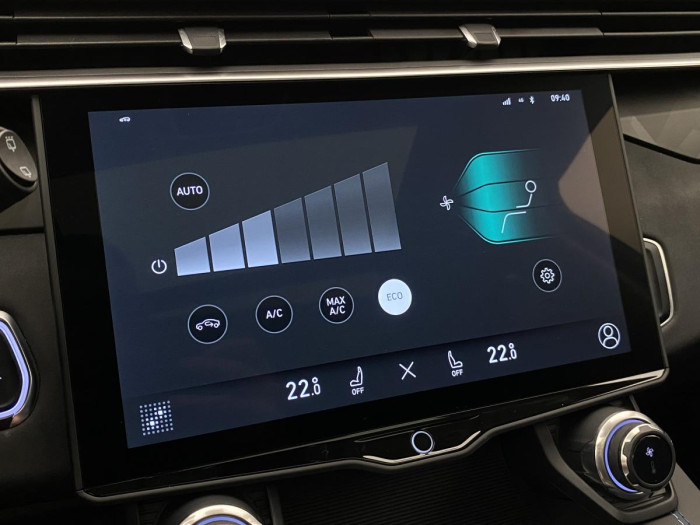 Lynk & Co 01 PHEV DCT AUT 1.maj