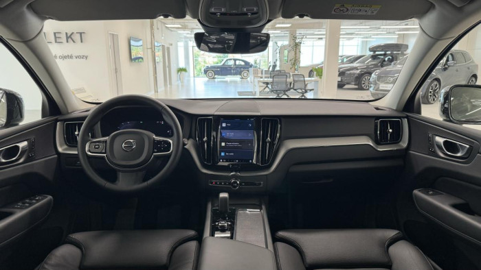Volvo XC60 B4 PLUS DARK AUT REZERVACE 2.0 Plus